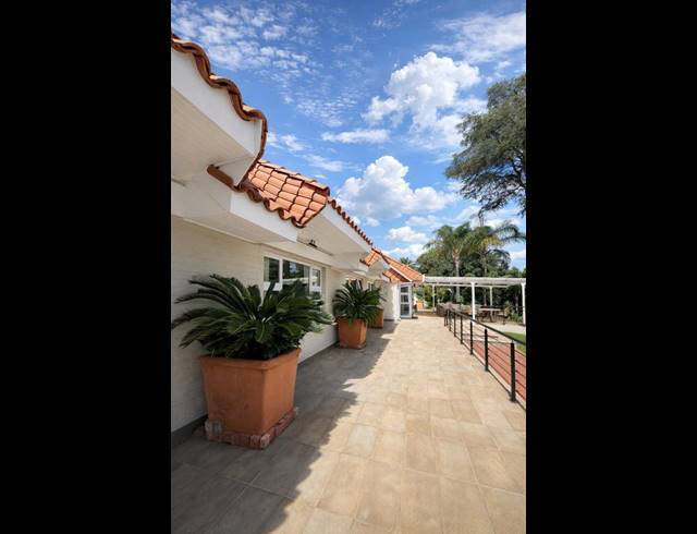 5 BEDROOM PROPERTY TO RENT IN WATERKLOOF RIDGE